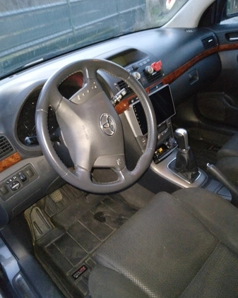 Toyota Avensis cena 16000 przebieg: 220000, rok produkcji 2006 z Bogatynia małe 137